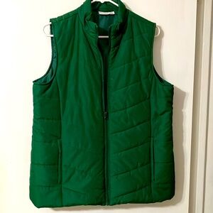 Soft quilted vest,gorgeous green color! Medium